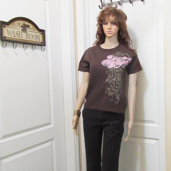 Ladeis size small tshirt - Picture 2 of 6